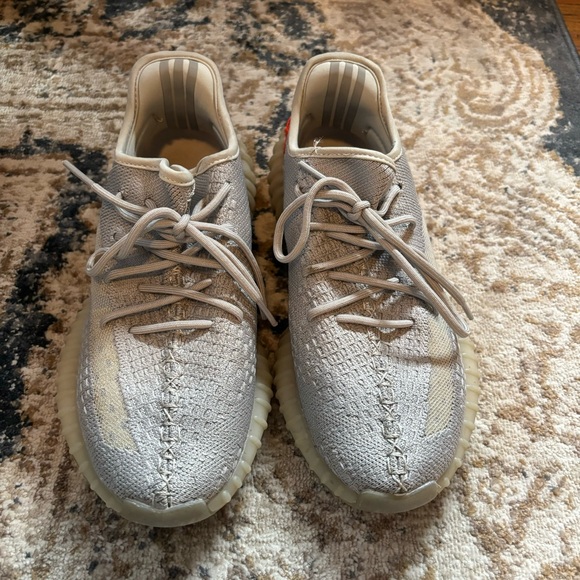 Yezzy Boost 350 V2 - Picture 4 of 12